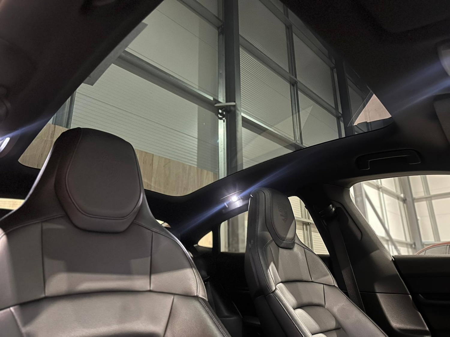 Used Porsche Taycan 2021 for sale - 77613030: Photo 12