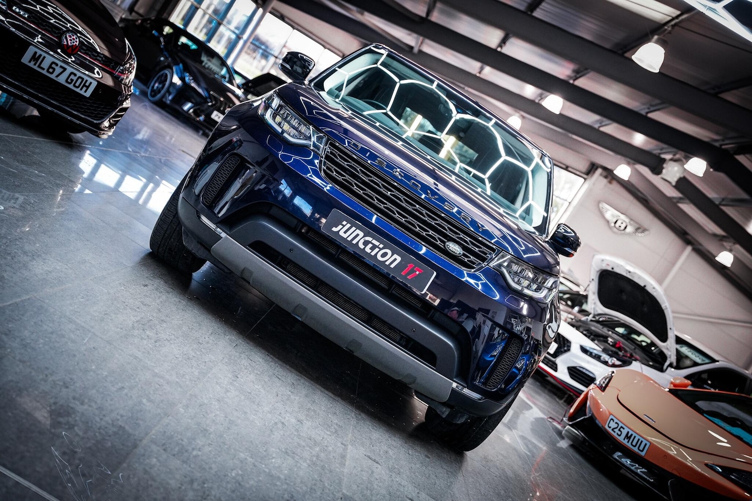 Used Land Rover Discovery 2019 for sale - 77238386: Photo 4