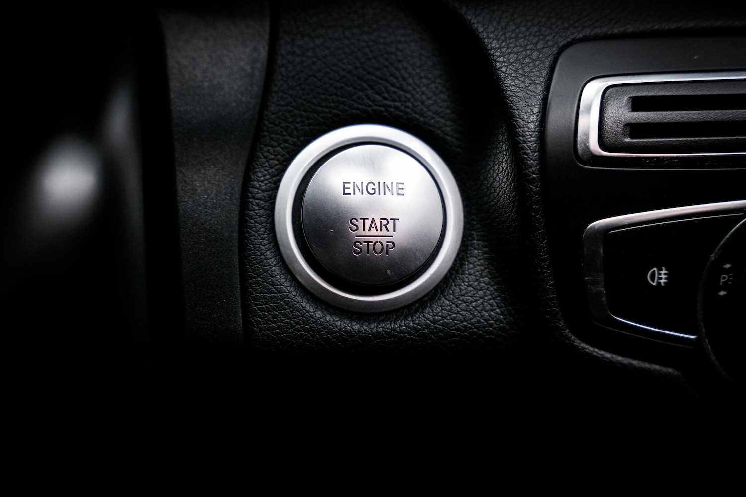 Used Mercedes-Benz C Class 2016 for sale - 76660462: Photo 44