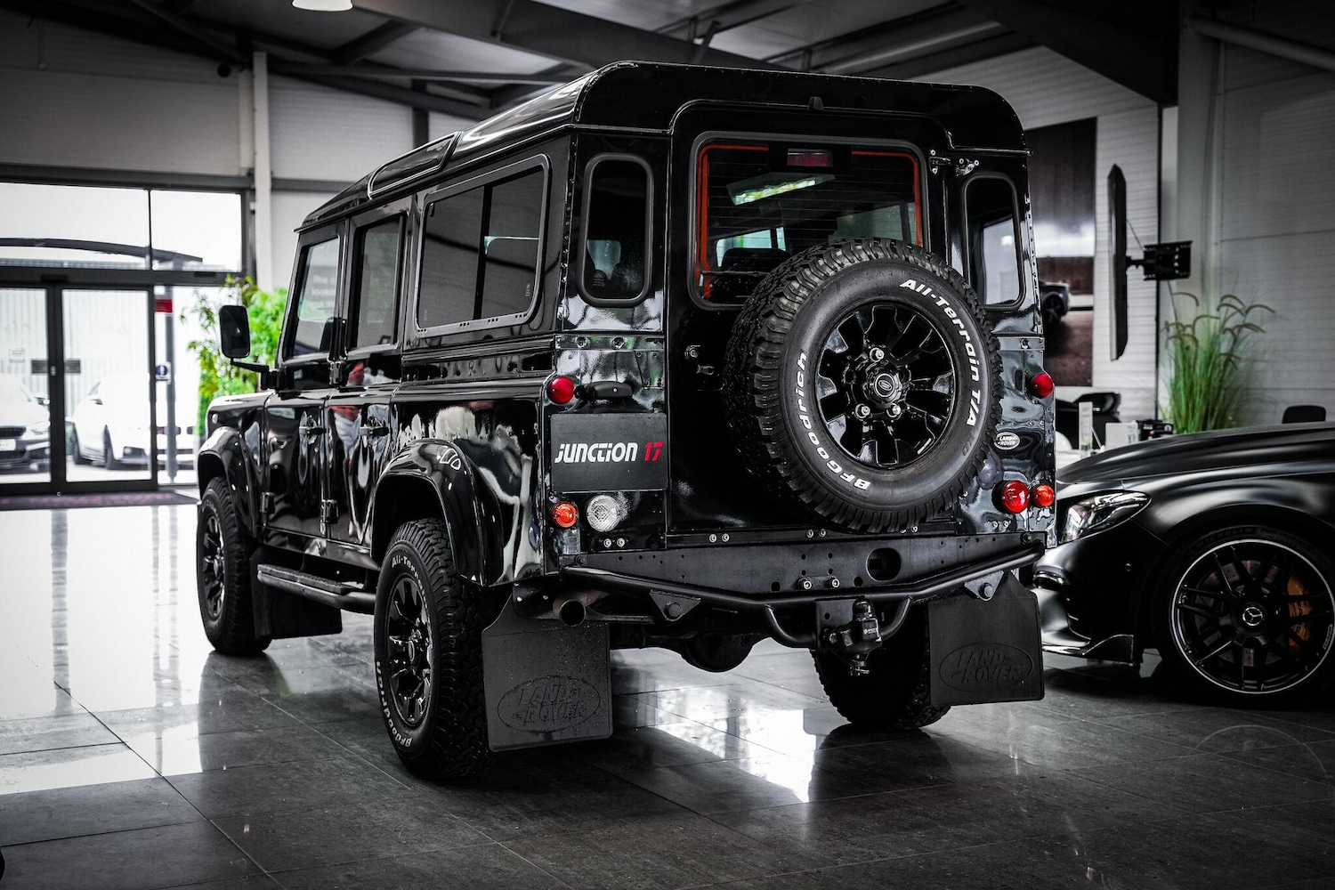 Used Land Rover Defender 110 for sale - 76660397: Photo 11