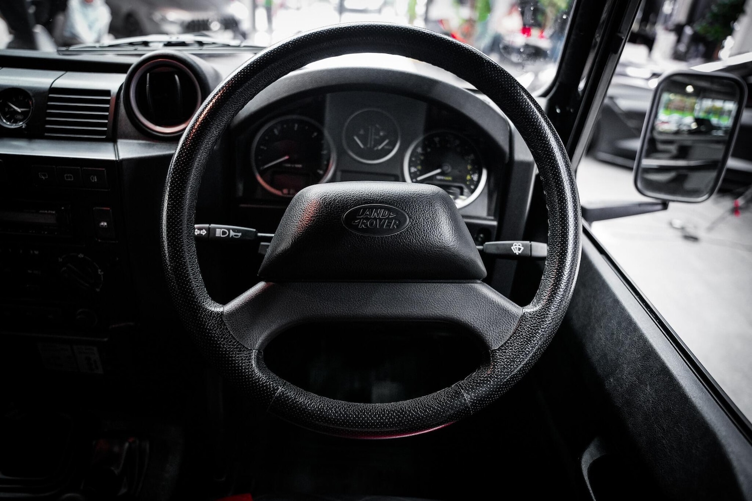 Used Land Rover Defender 110 for sale - 76660397: Photo 17