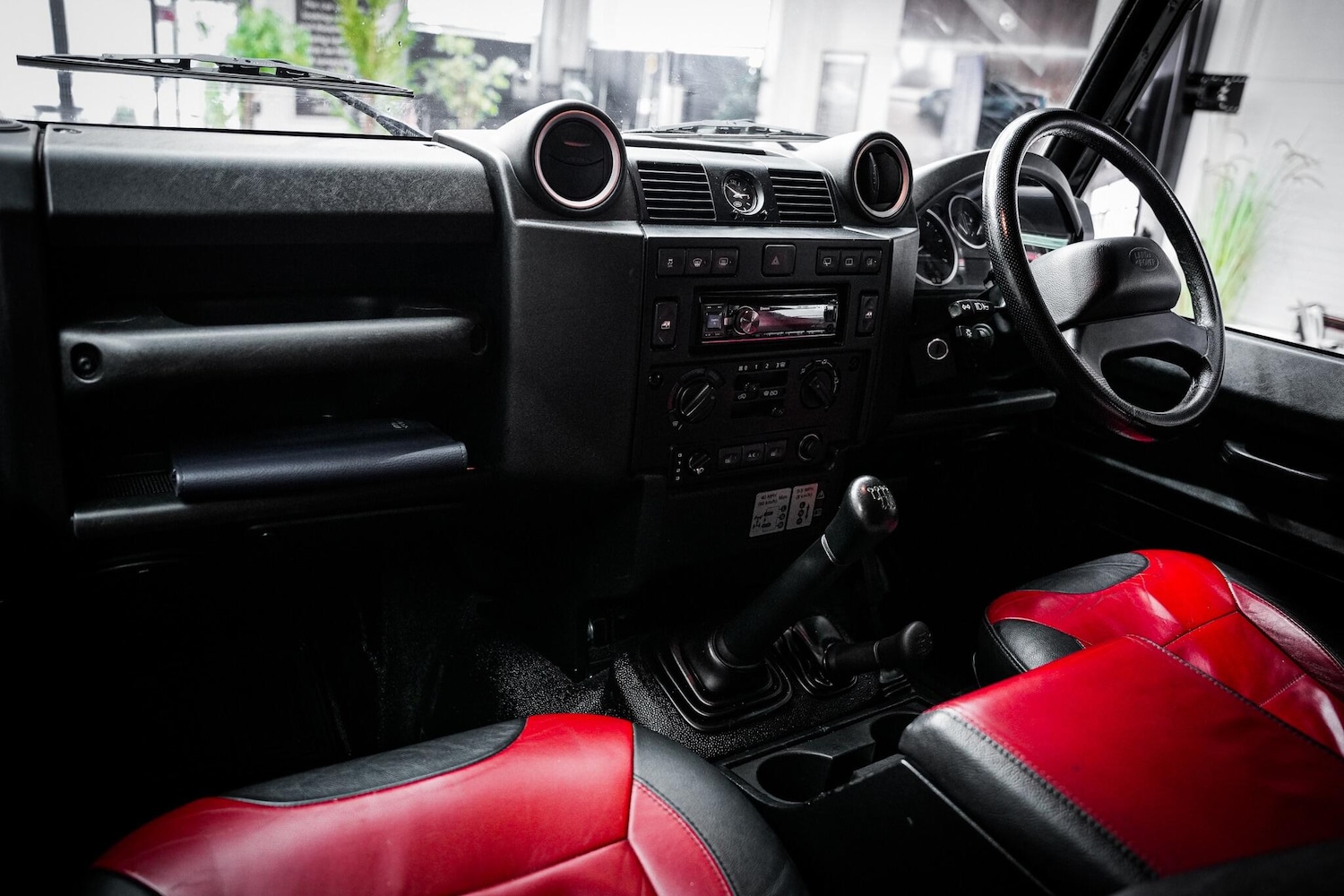 Used Land Rover Defender 110 for sale - 76660397: Photo 20