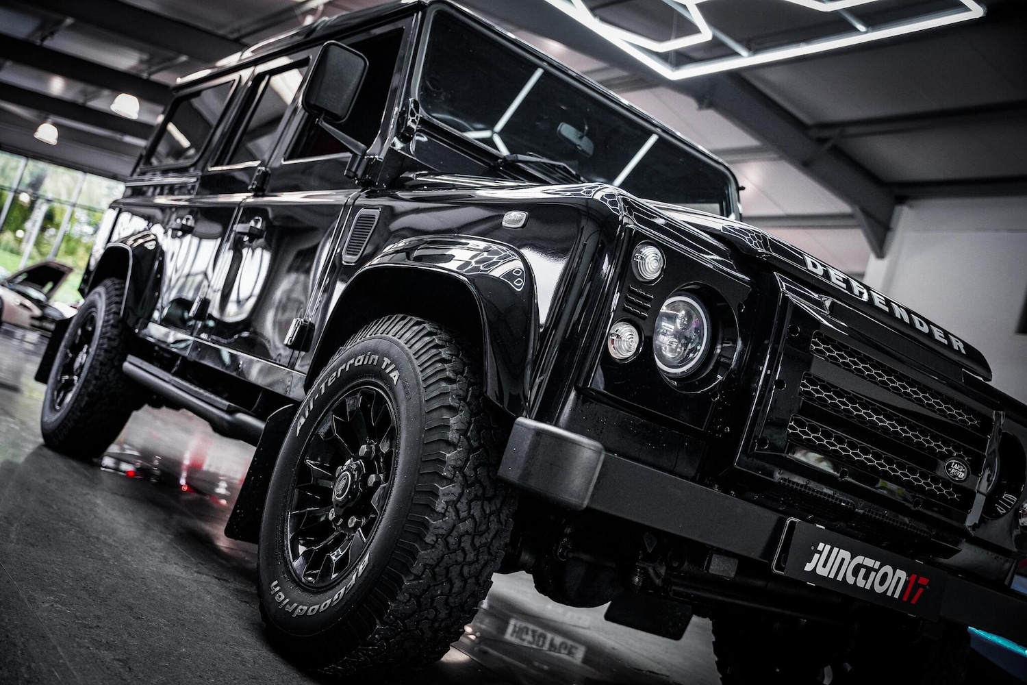 Used Land Rover Defender 110 for sale - 76660397: Photo 31