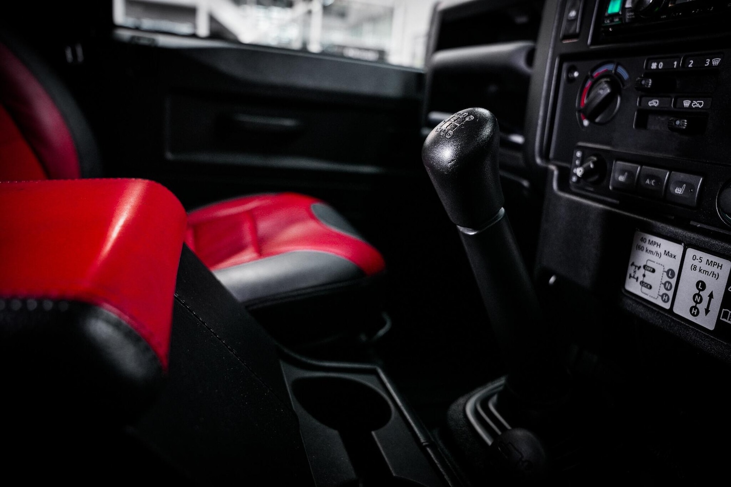 Used Land Rover Defender 110 for sale - 76660397: Photo 38