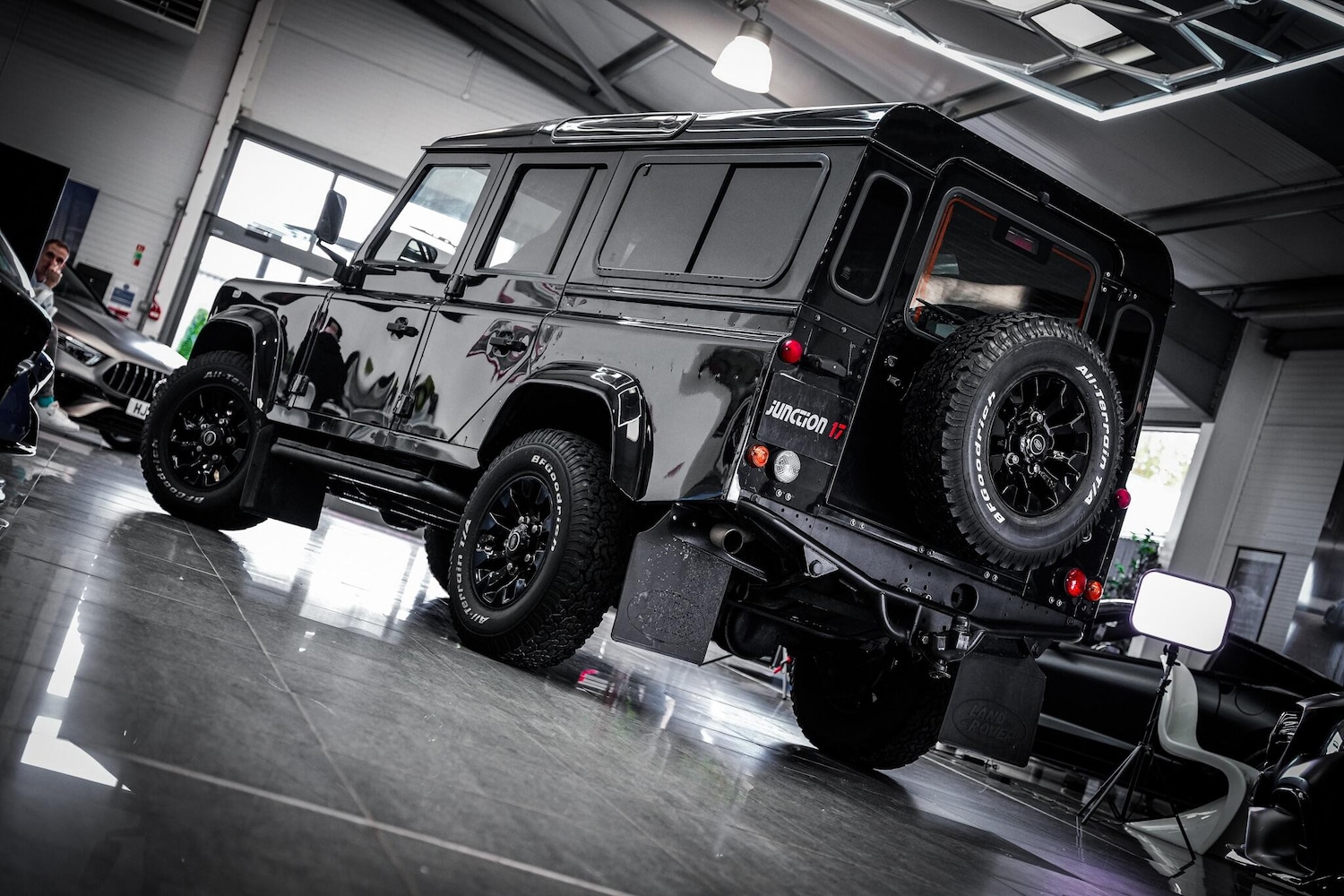 Used Land Rover Defender 110 for sale - 76660397: Photo 6