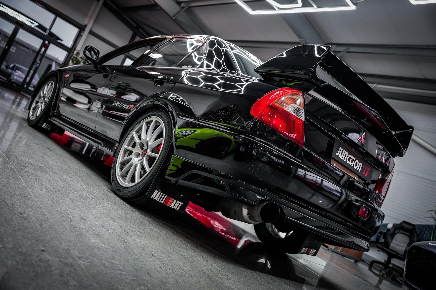 Used Mitsubishi Lancer 2000 for sale - 76660365: Photo 3