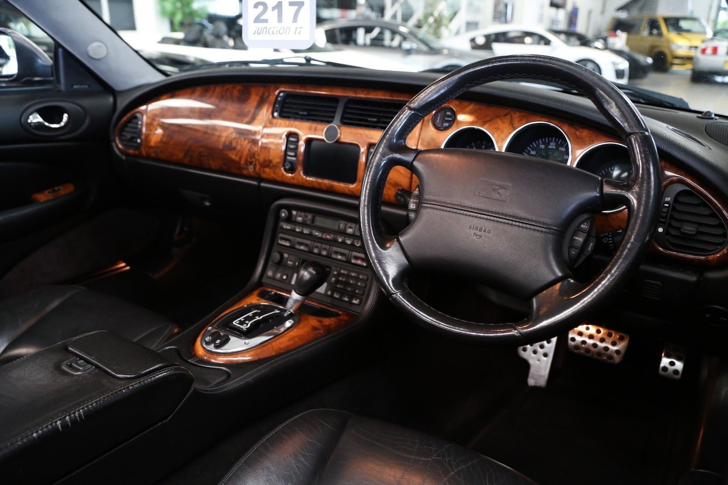 Used Jaguar XKR 2005 for sale - 76660455: Photo 12