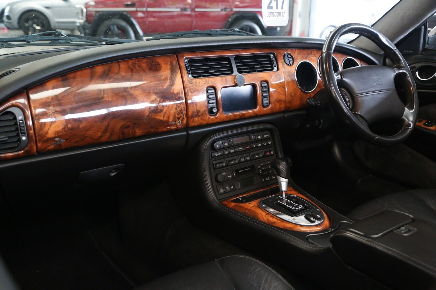 Used Jaguar XKR 2005 for sale - 76660455: Photo 14