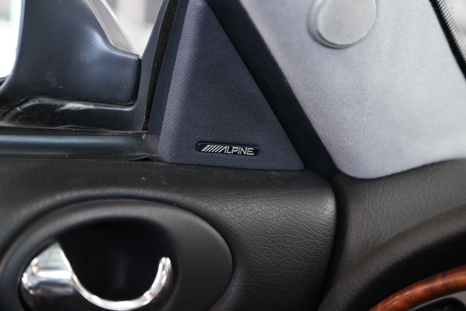 Used Jaguar XKR 2005 for sale - 76660455: Photo 20