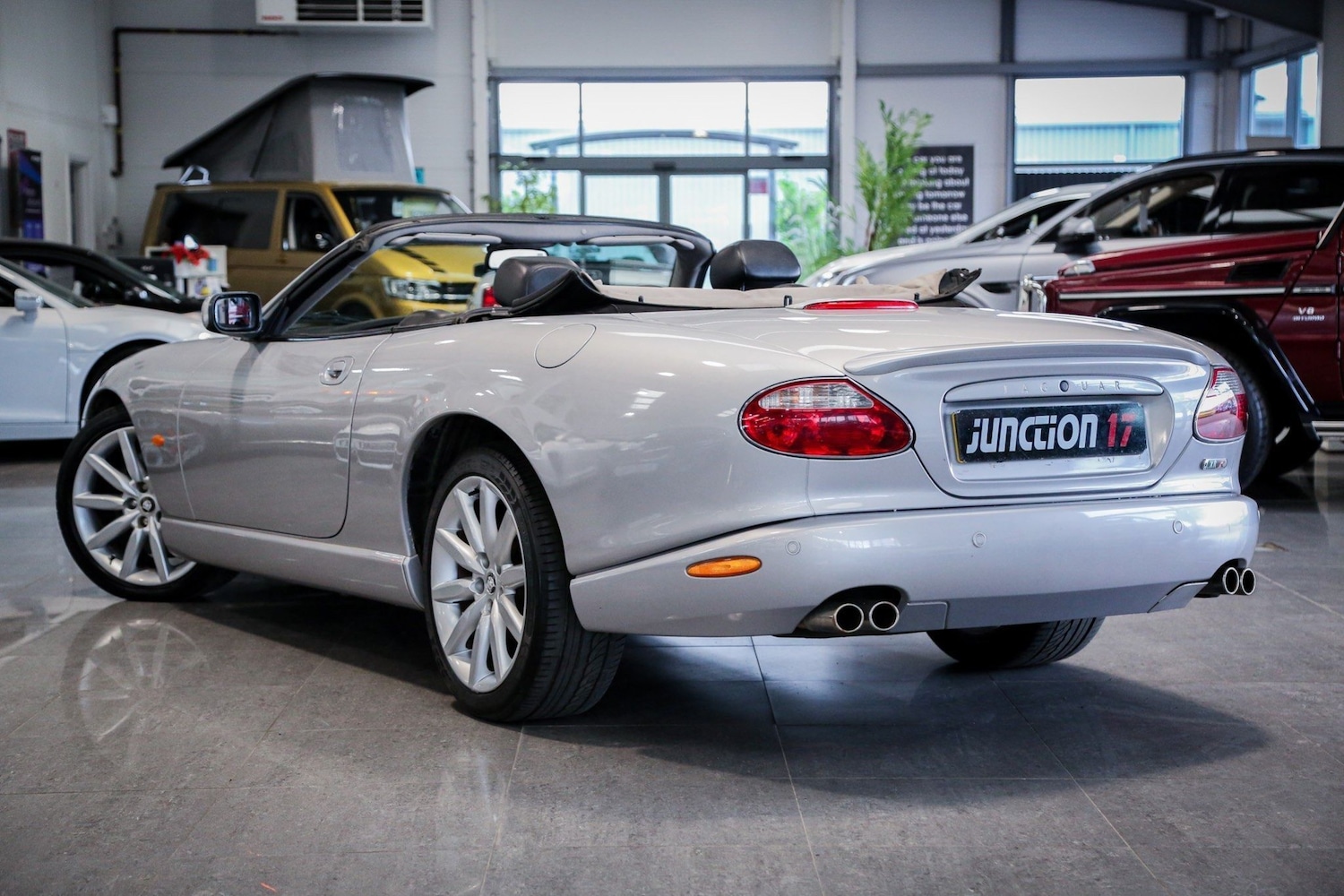 Used Jaguar XKR 2005 for sale - 76660455: Photo 21