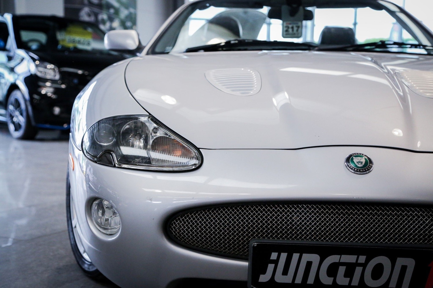 Used Jaguar XKR 2005 for sale - 76660455: Photo 22