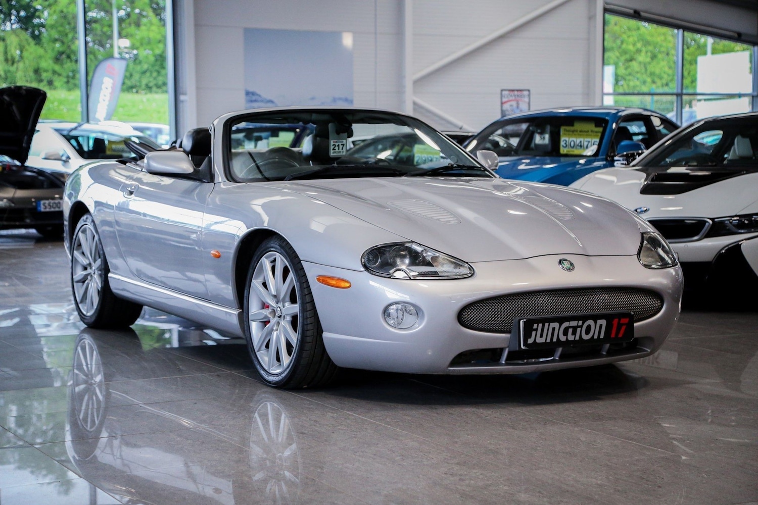 Used Jaguar XKR 2005 for sale - 76660455: Photo 5