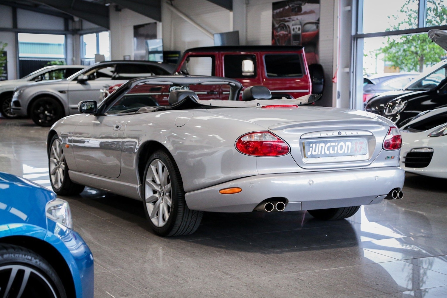 Used Jaguar XKR 2005 for sale - 76660455: Photo 9