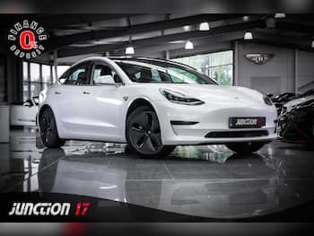 Used Tesla Model 3 2020 for sale - 79697876: Photo