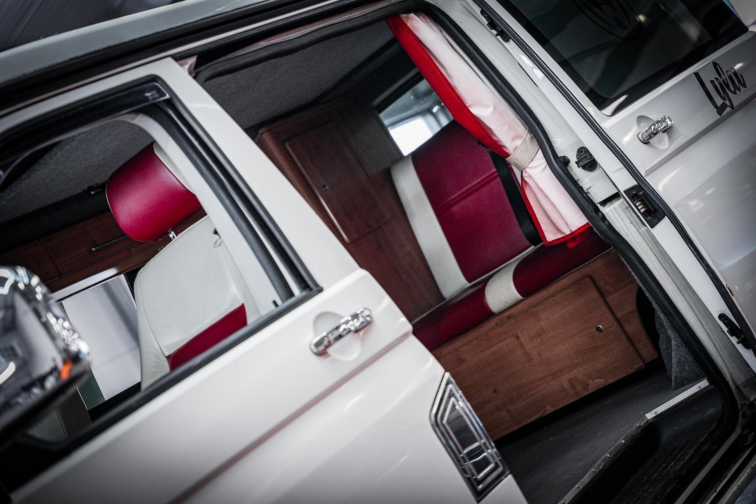 Used Volkswagen Transporter 2009 for sale - 76660477: Photo 30