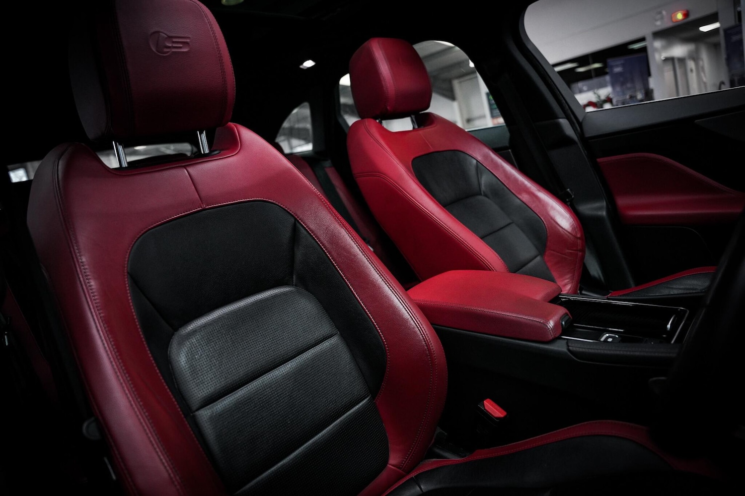 Used Jaguar F-Pace 2017 for sale - 77049748: Photo 17