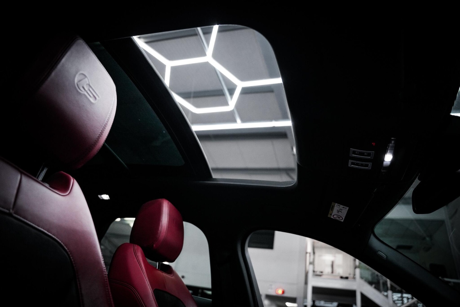 Used Jaguar F-Pace 2017 for sale - 77049748: Photo 5