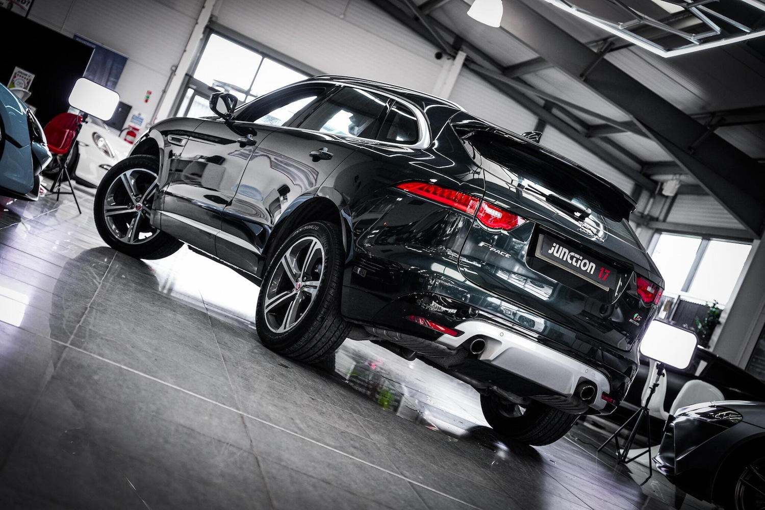 Used Jaguar F-Pace 2017 for sale - 77049748: Photo 6