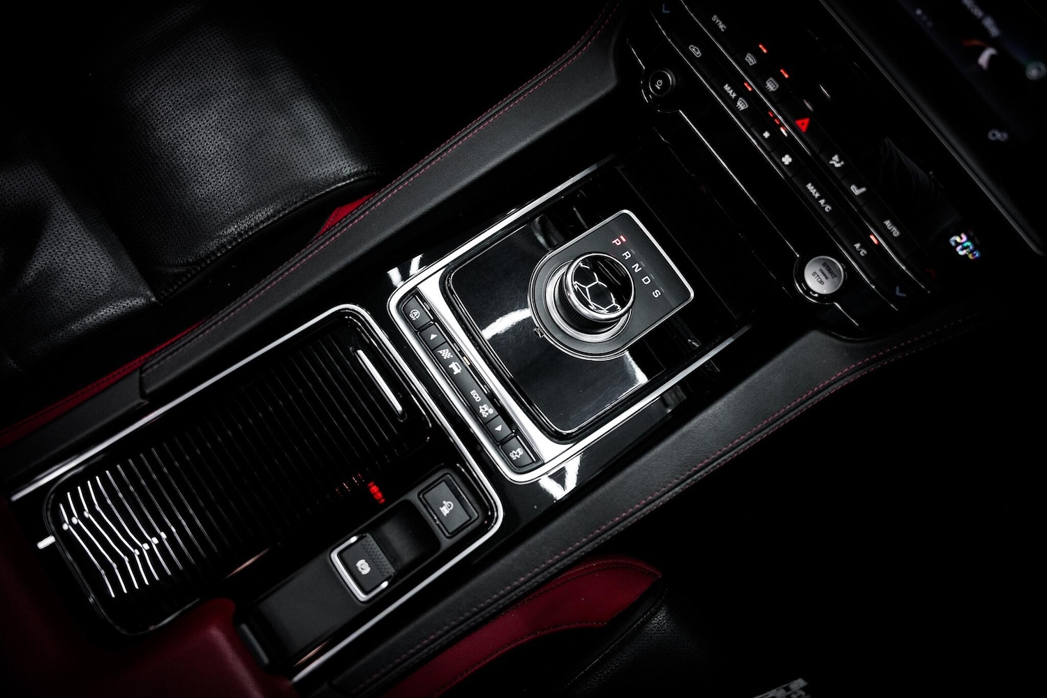 Used Jaguar F-Pace 2017 for sale - 77049748: Photo 7