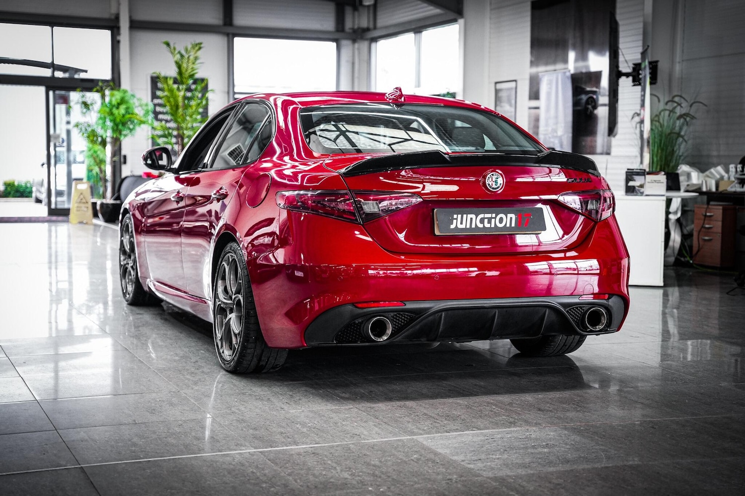 Used Alfa Romeo Giulia 2017 for sale - 77633233: Photo 13