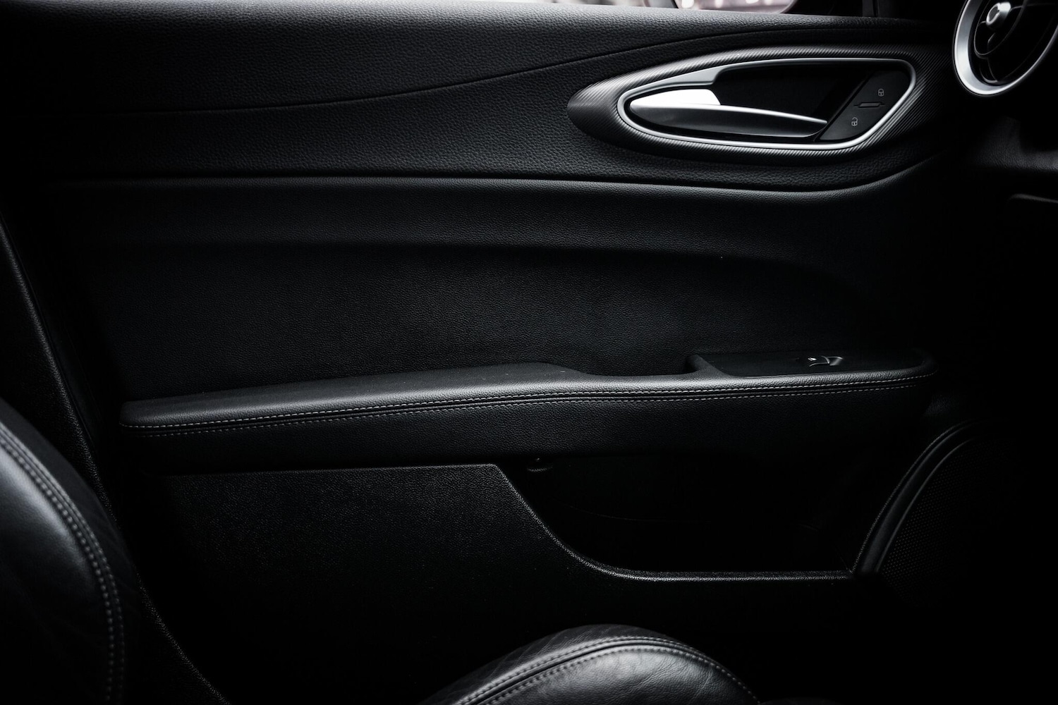 Used Alfa Romeo Giulia 2017 for sale - 77633233: Photo 46