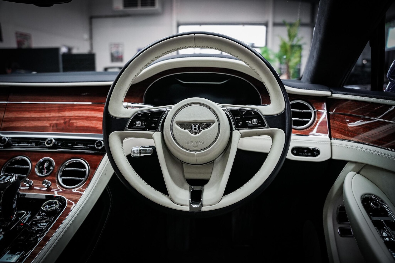 Used Bentley Continental 2019 for sale - 76660459: Photo 19