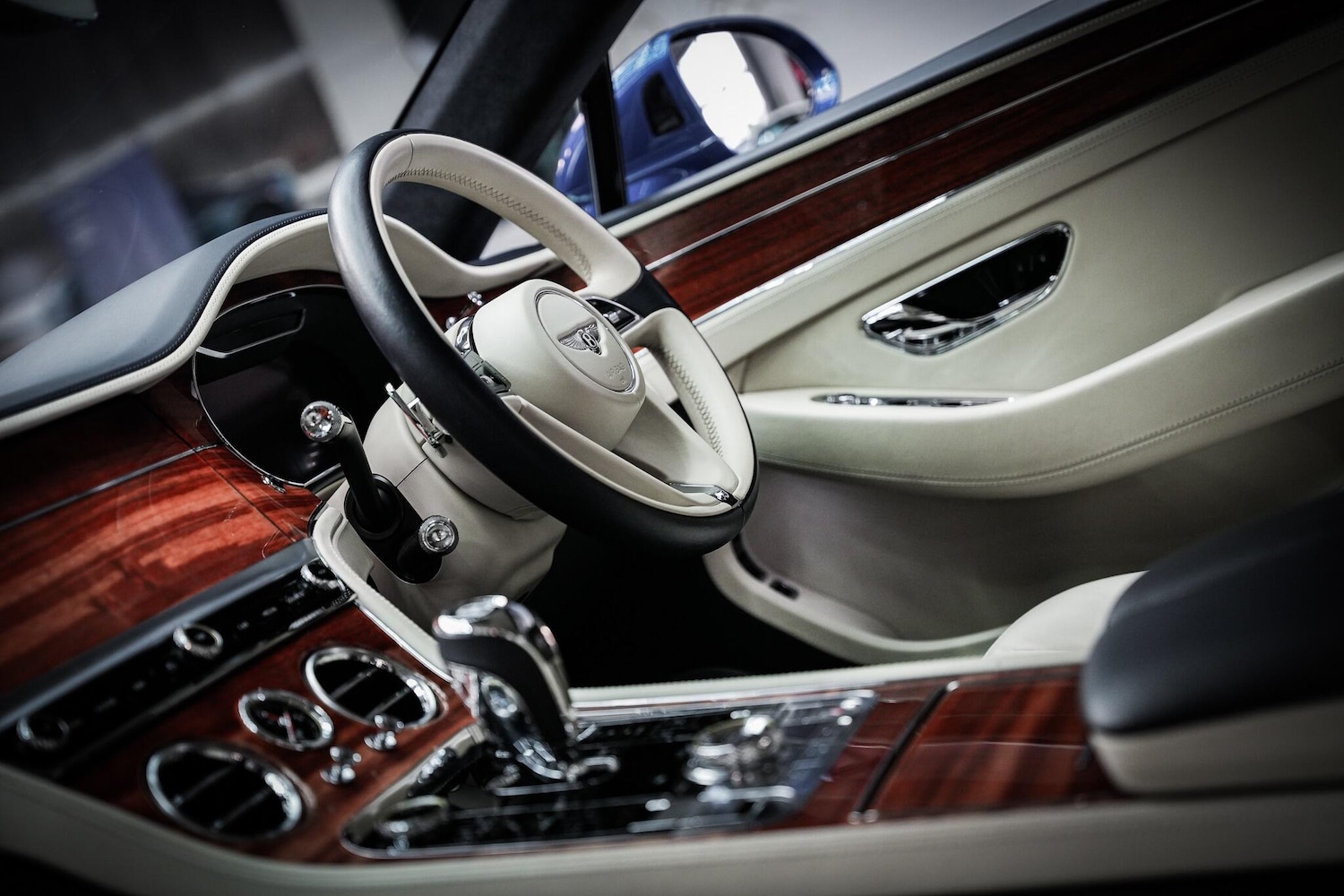 Used Bentley Continental 2019 for sale - 76660459: Photo 3