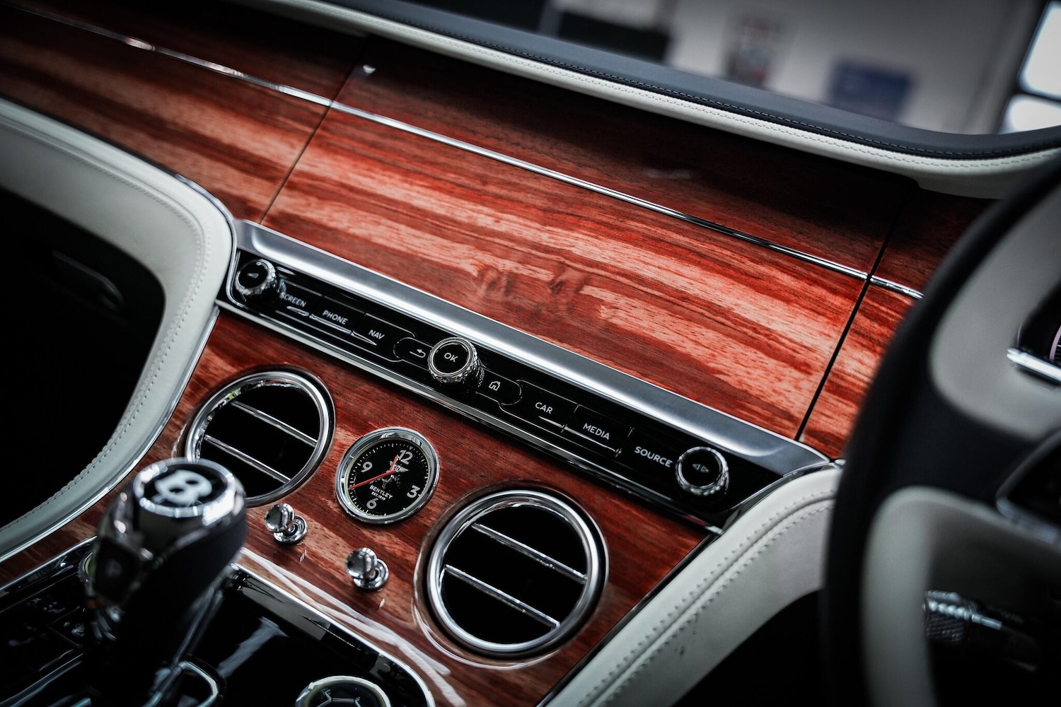 Used Bentley Continental 2019 for sale - 76660459: Photo 61