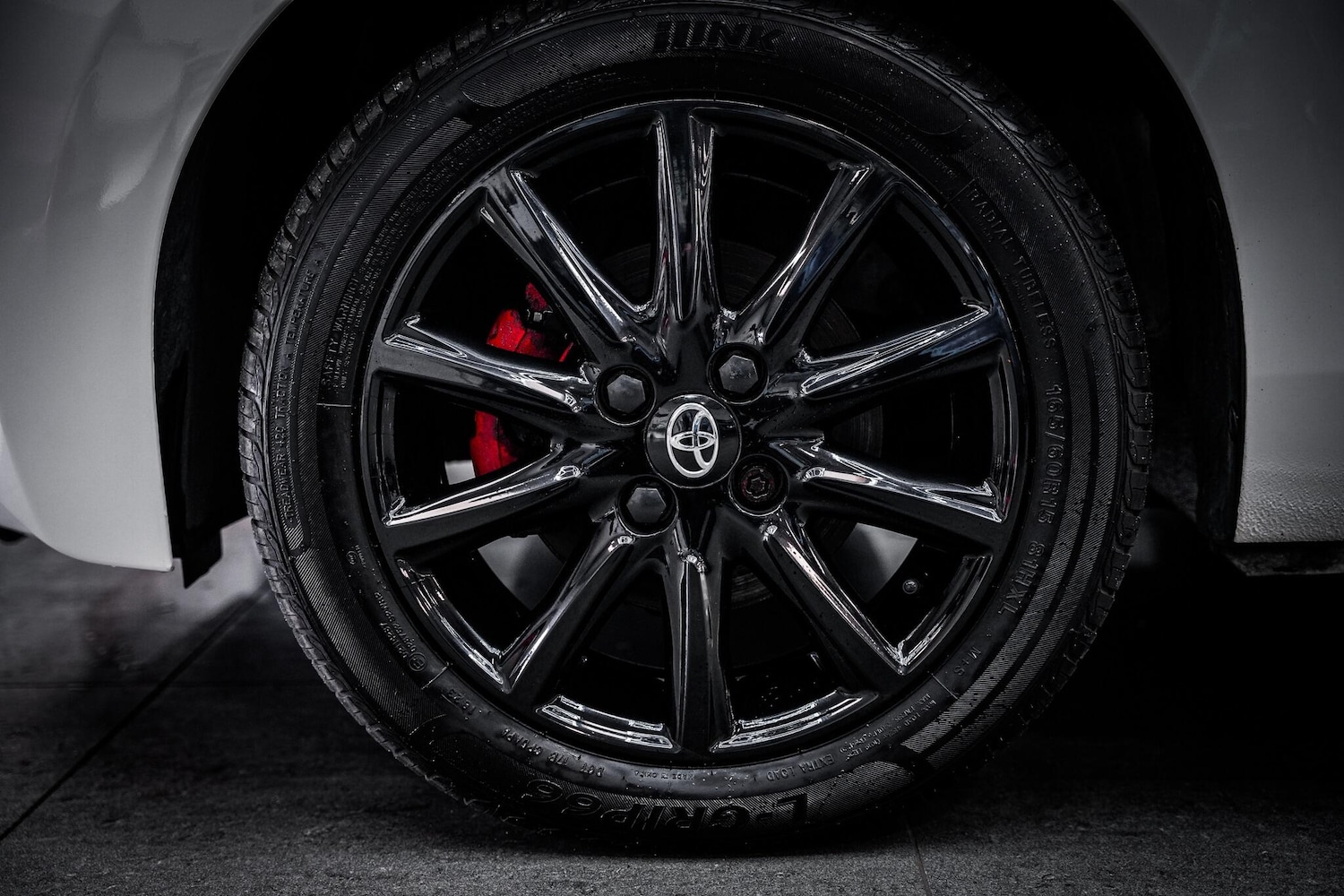 Used Toyota AYGO 2017 for sale - 76660489: Photo 29