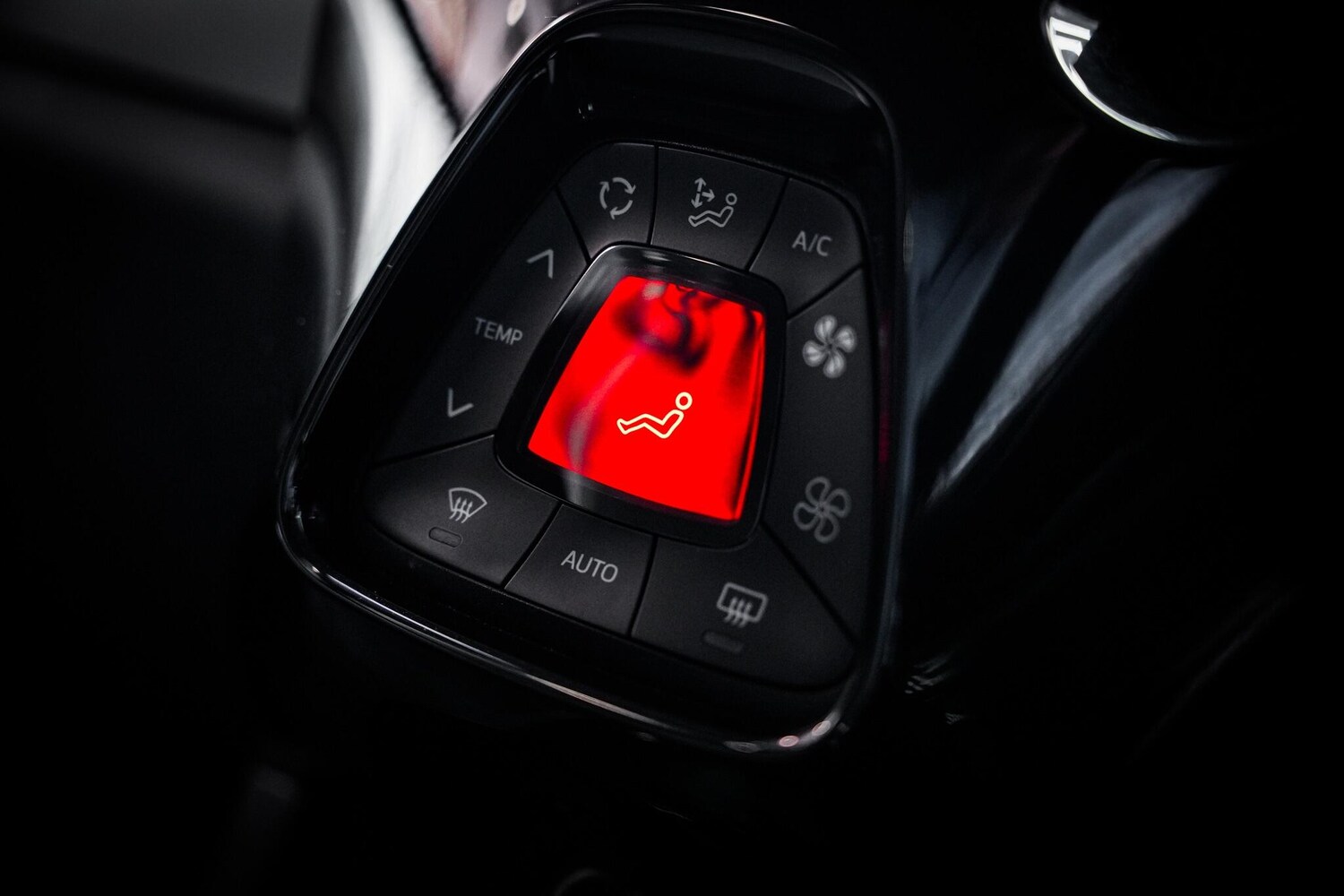 Used Toyota AYGO 2017 for sale - 76660489: Photo 39