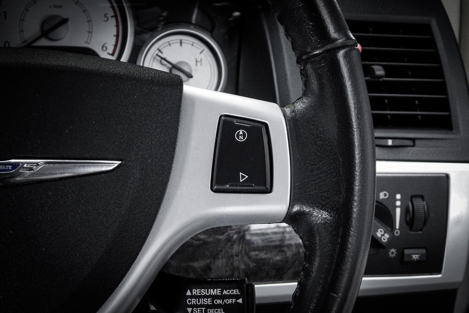 Used Chrysler Grand Voyager 2014 for sale - 76660482: Photo 28