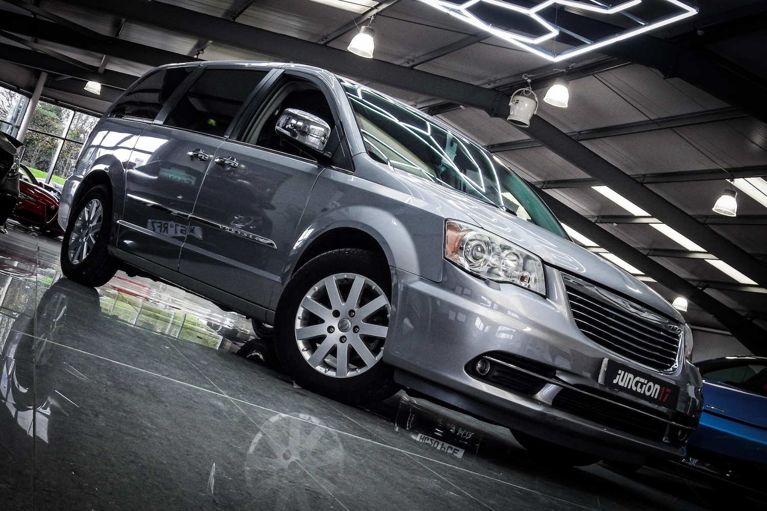 Used Chrysler Grand Voyager 2014 for sale - 76660482: Photo 3