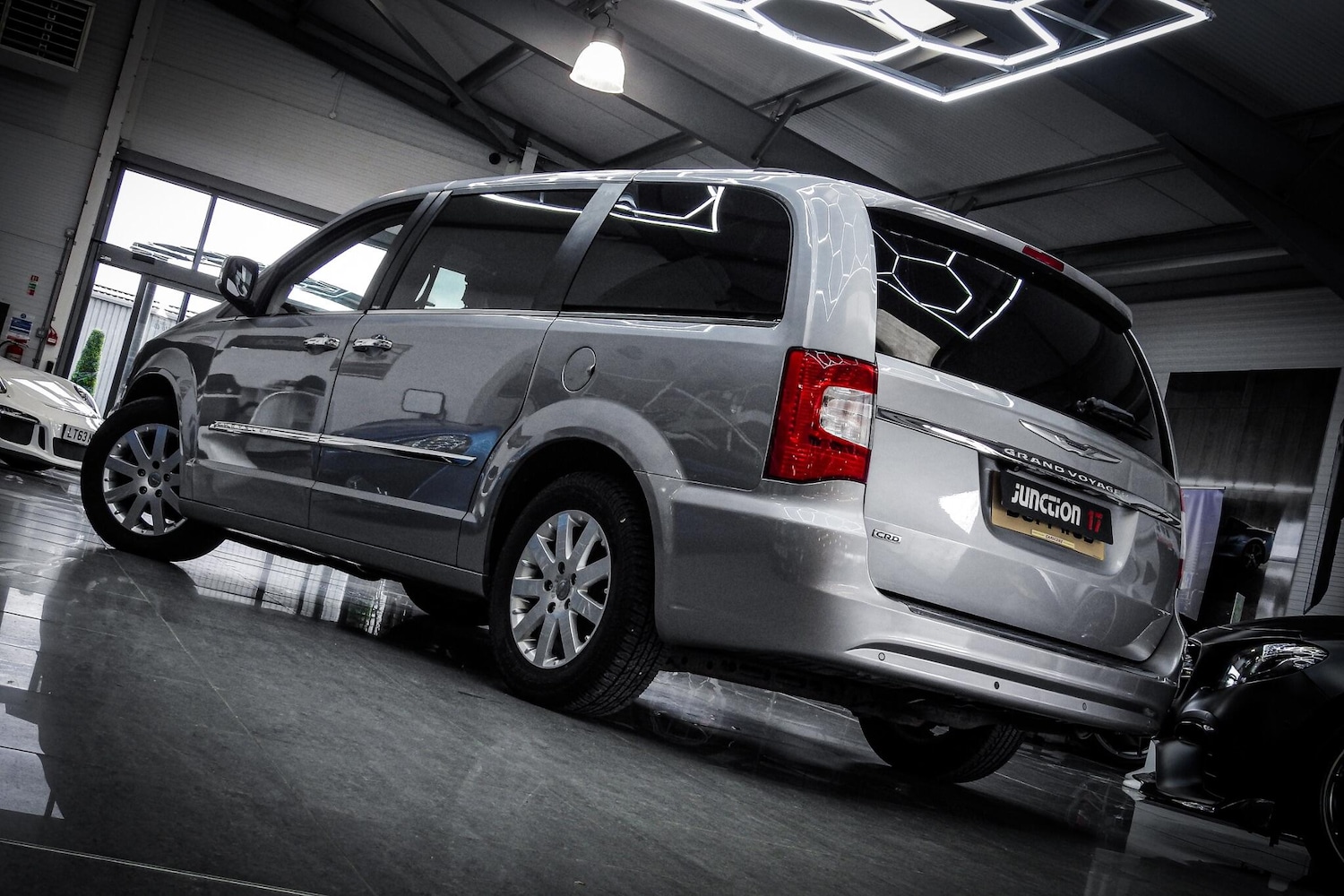 Used Chrysler Grand Voyager 2014 for sale - 76660482: Photo 5