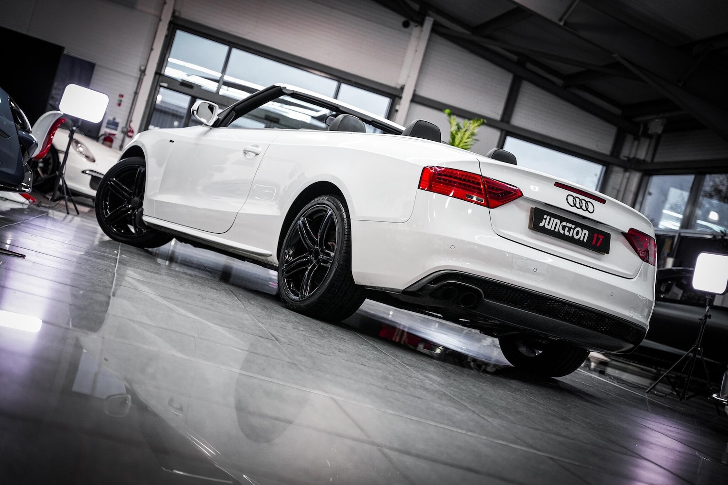 Used Audi A5 Cabriolet 2013 for sale - 76715385: Photo 7