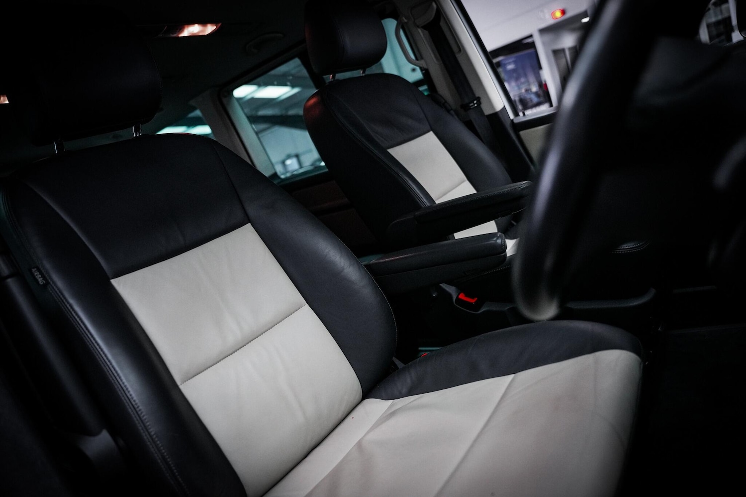 Used Volkswagen Caravelle 2015 for sale - 76660438: Photo 16