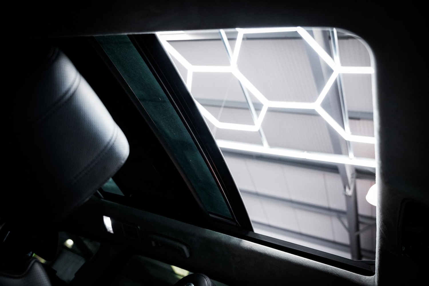 Used Land Rover Range Rover Sport 2017 for sale - 76660440: Photo 4