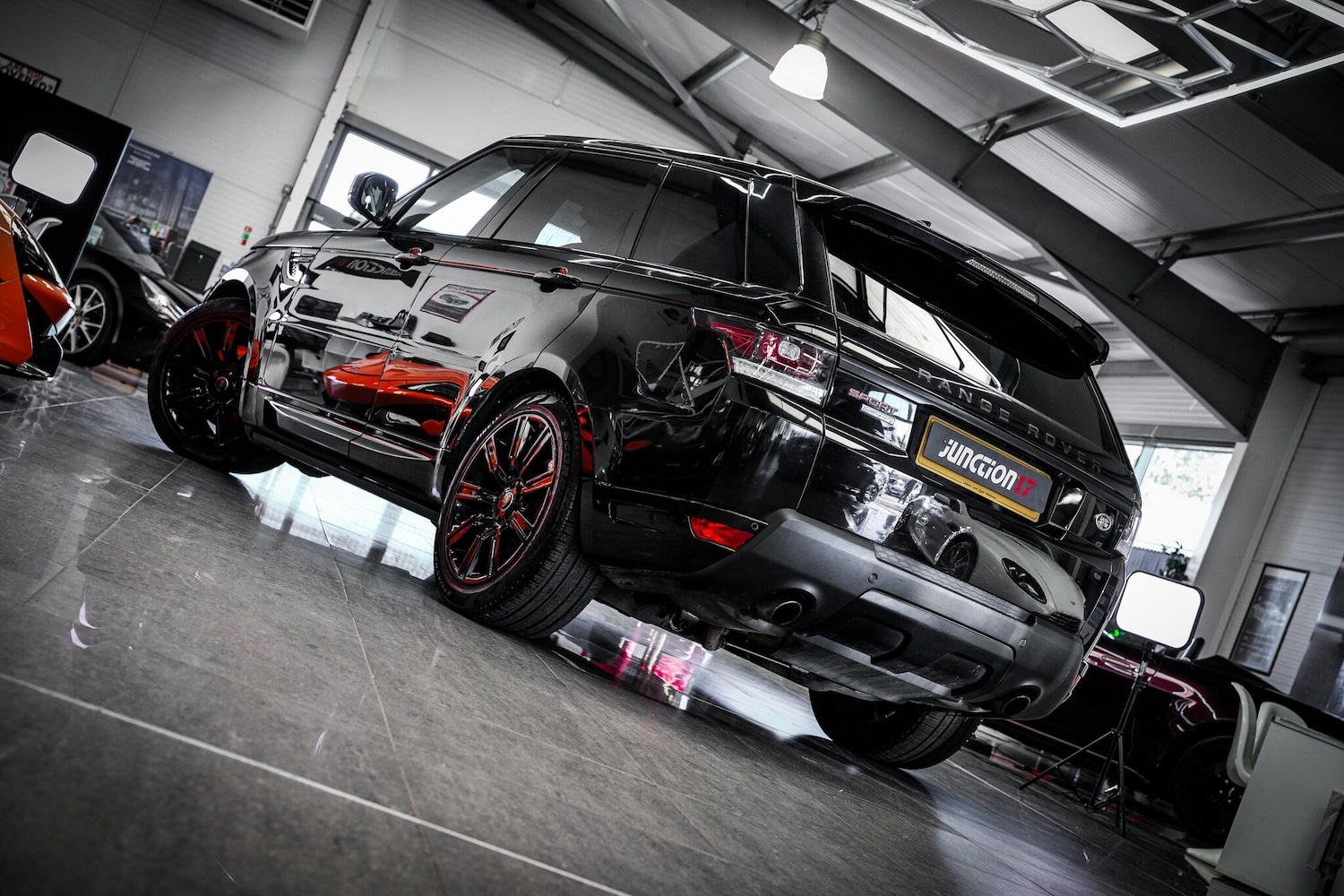 Used Land Rover Range Rover Sport 2017 for sale - 76660440: Photo 9