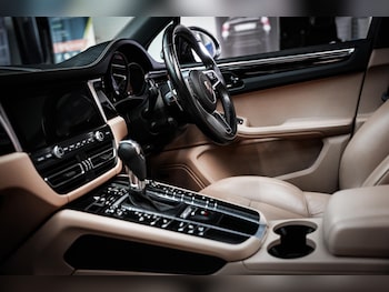 Used Porsche Macan 2021 for sale - 79553205: Photo
