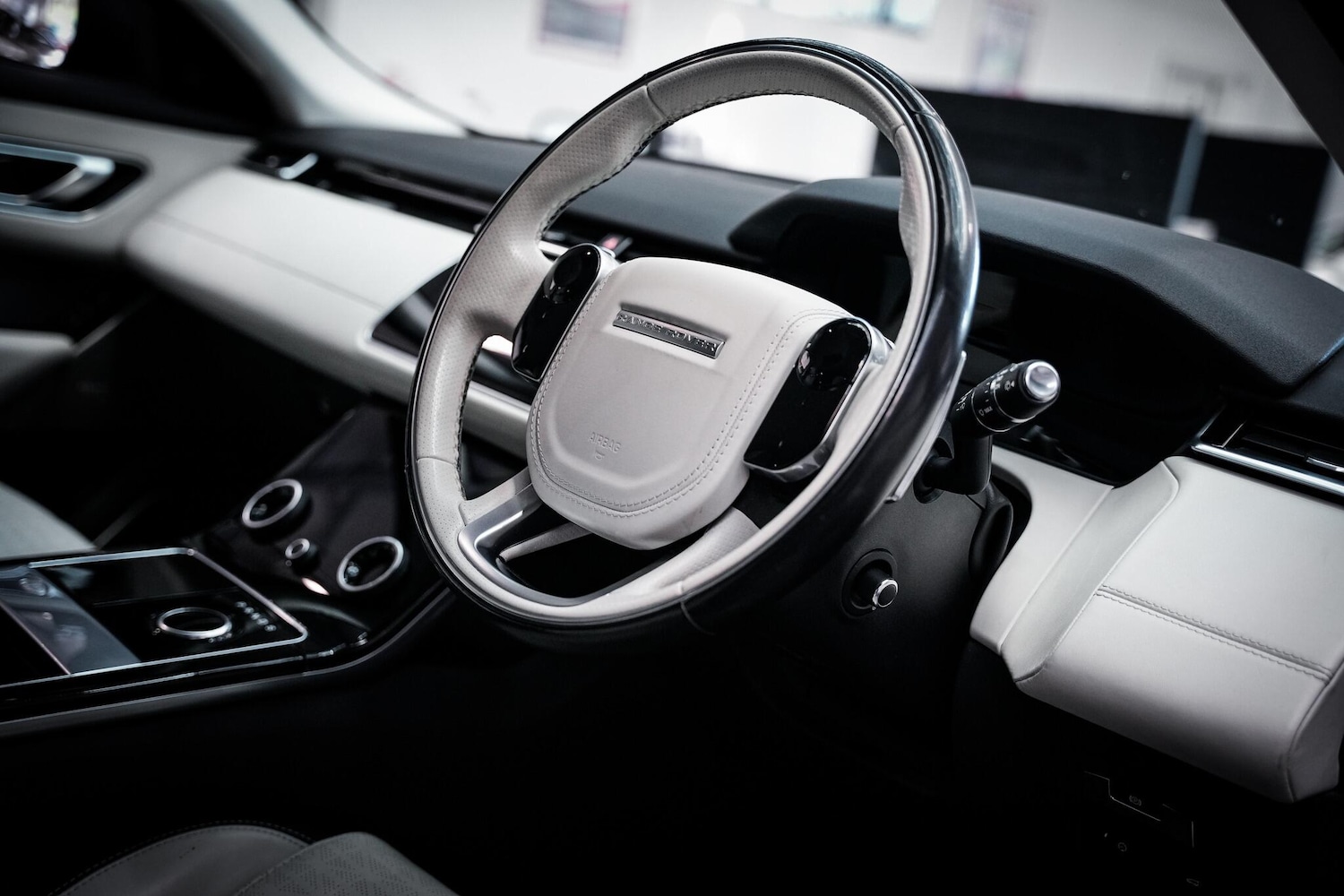 Used Land Rover Range Rover Velar 2018 for sale - 76701099: Photo 17