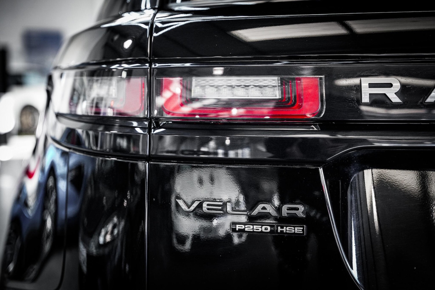 Used Land Rover Range Rover Velar 2018 for sale - 76701099: Photo 32