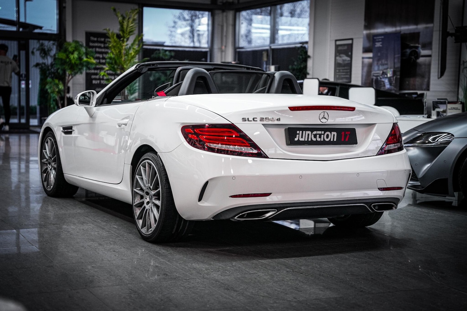 Used Mercedes-Benz SLC 2017 for sale - 76953434: Photo 13