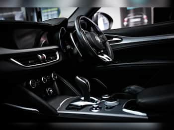 Used Alfa Romeo Stelvio 2020 for sale - 79544280: Photo