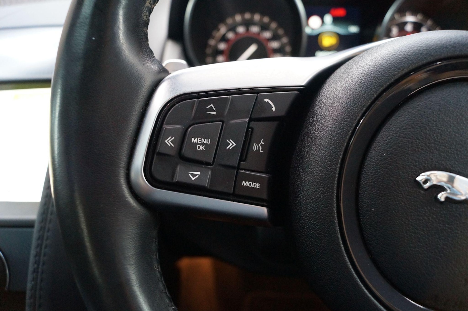 Used Jaguar F-Type 2019 for sale - 76660404: Photo 19