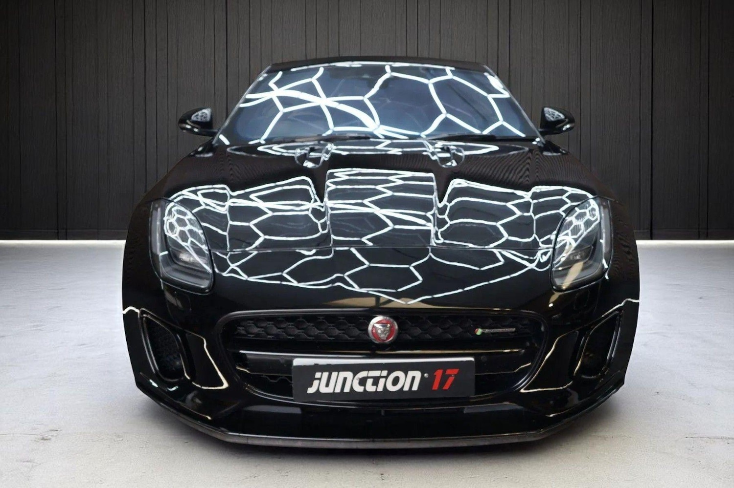 Used Jaguar F-Type 2019 for sale - 76660404: Photo 4