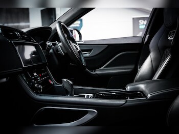 Used Jaguar F-Pace 2019 for sale - 78891554: Photo
