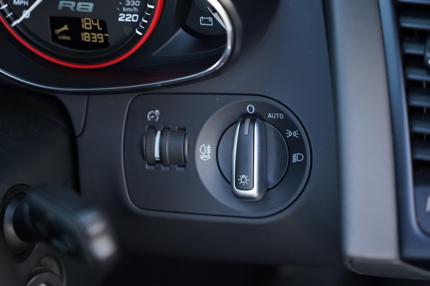 Used Audi R8 2012 for sale - 77722777: Photo 32