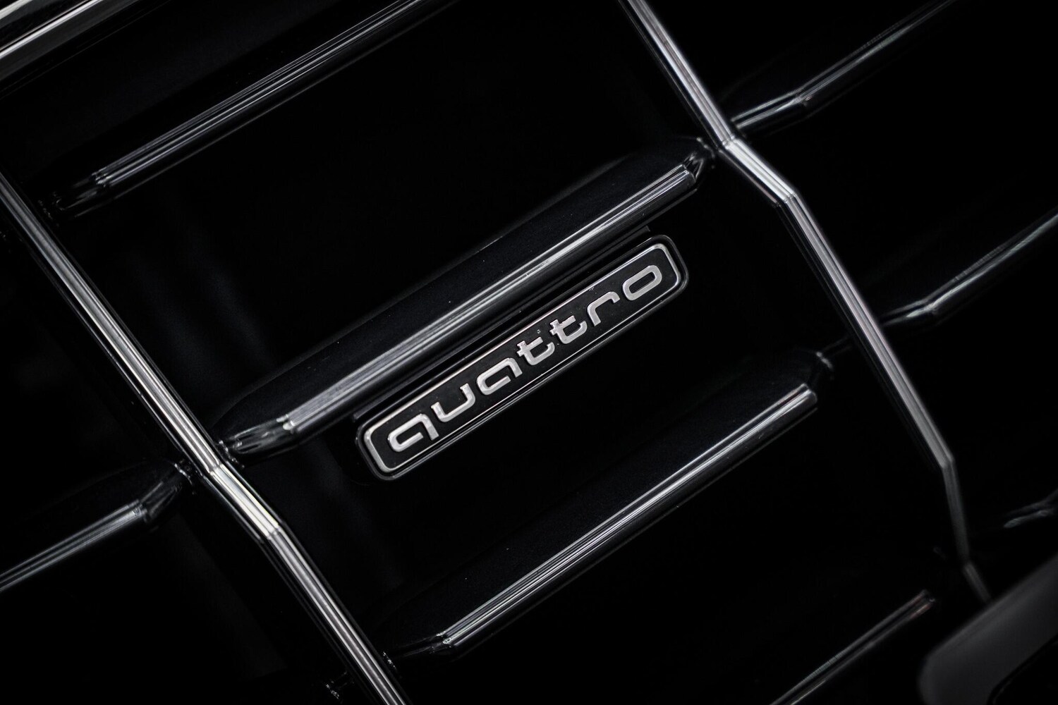 Used Audi Q8 2019 for sale - 76989127: Photo 32