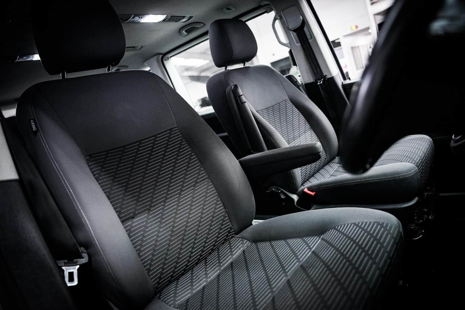 Used Volkswagen Caravelle 2015 for sale - 77175213: Photo 14