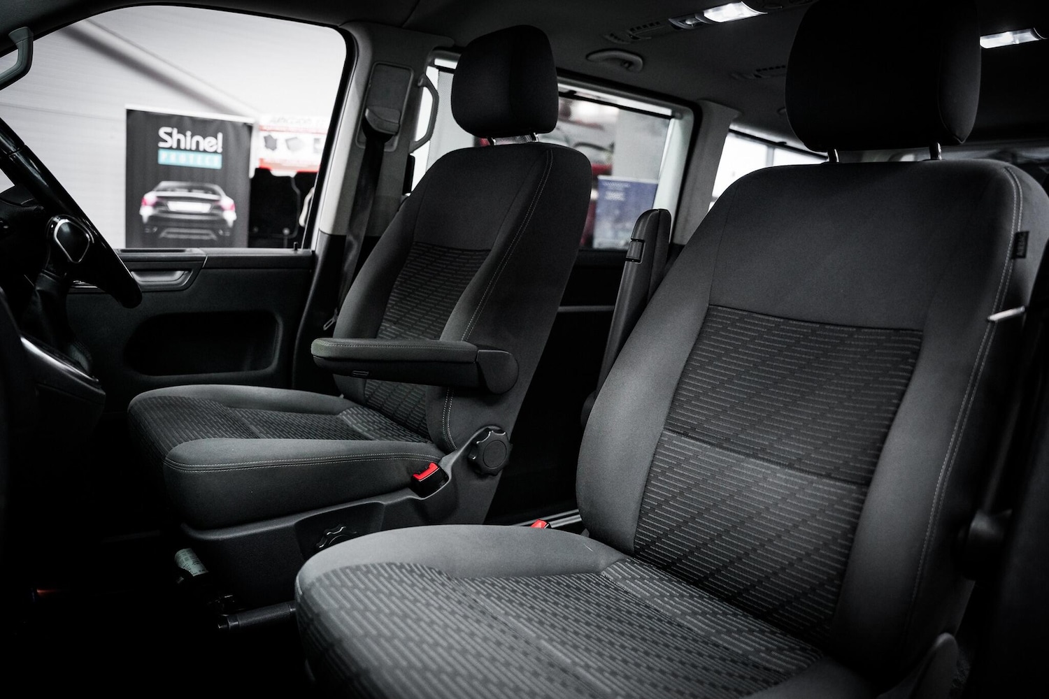 Used Volkswagen Caravelle 2015 for sale - 77175213: Photo 21