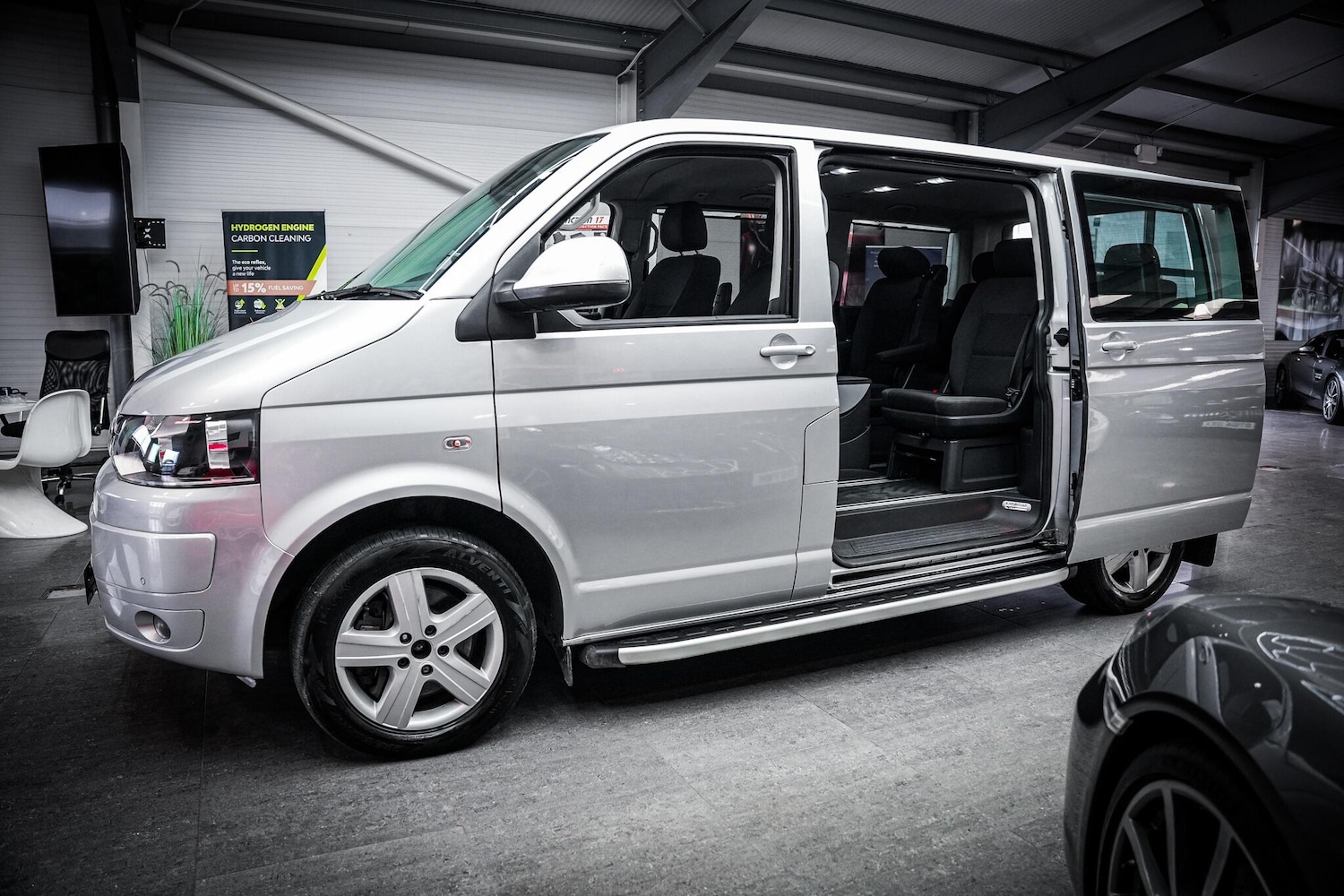 Used Volkswagen Caravelle 2015 for sale - 77175213: Photo 35